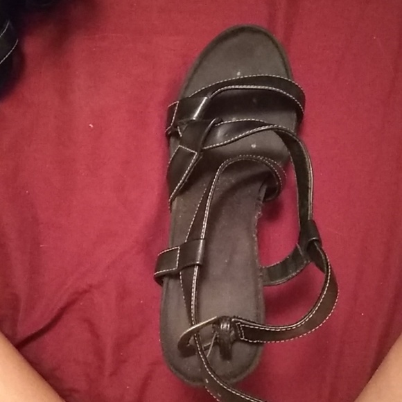 Heels - Picture 2 of 7